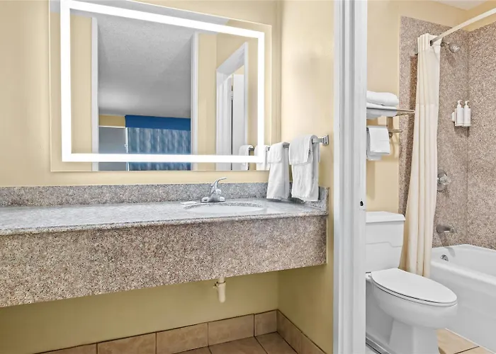 Days By Wyndham Near Airport Motel Lafayette
