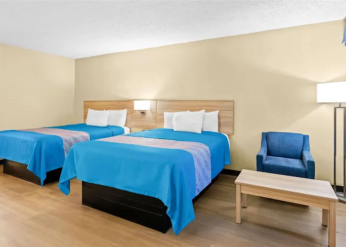 Days By Wyndham Near Airport Motel